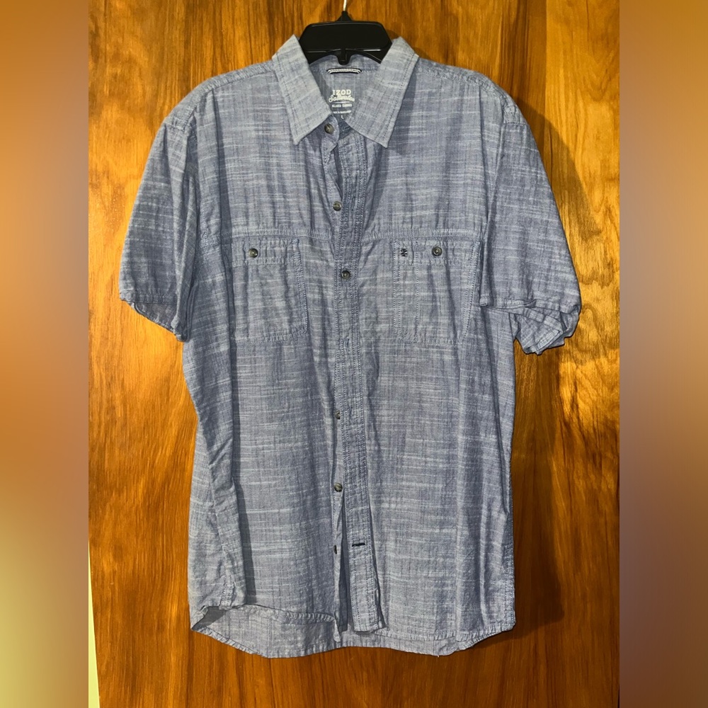 Men’s Izod Saltwater Relaxed Classics button up shirt